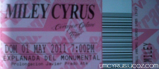 Фото билета на концерт Майли Сайрус