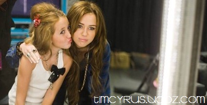 See new personal pictures Miley Cyrus, where she and her family and friends.: