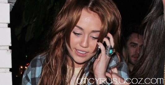 11.03 - Arriving at Chateau Marmont in West Hollywood